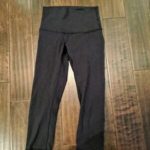 Thick Black Lulu Crops